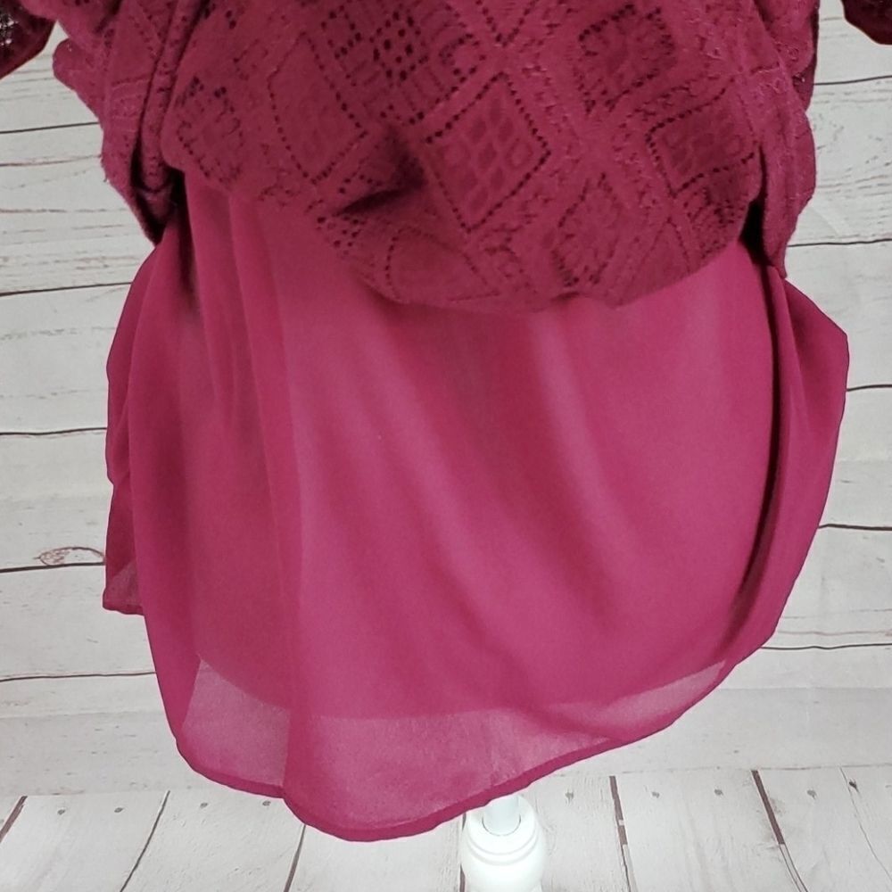 💲✂️ Entro, Berry Lace Overlay Top with Ruffle Detail-Size Small - Picture 7 of 10